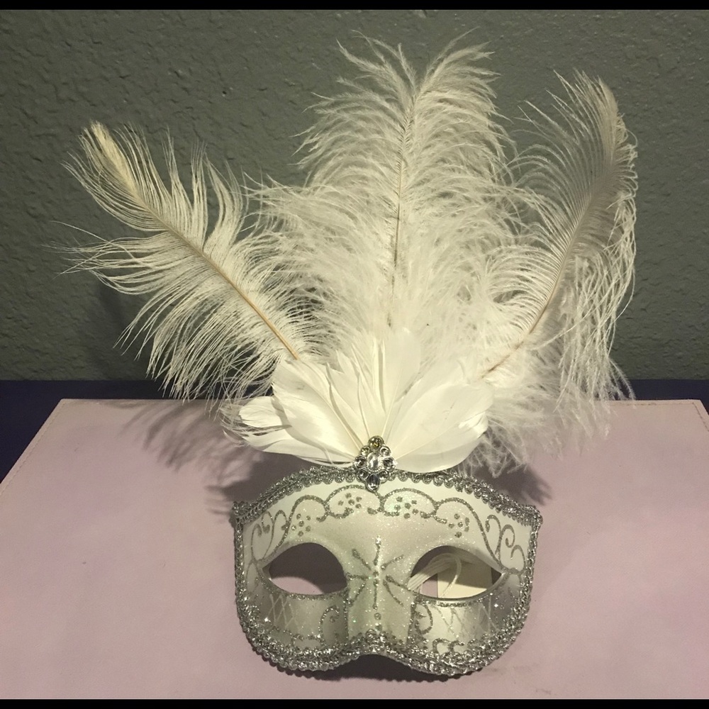 Costume mask